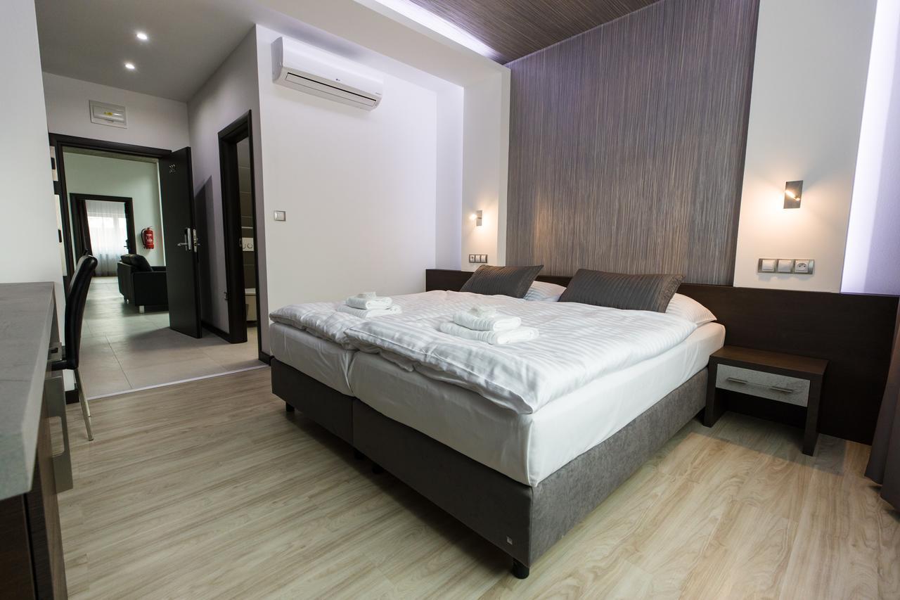 Hotel U Kostela Modrice Luaran gambar