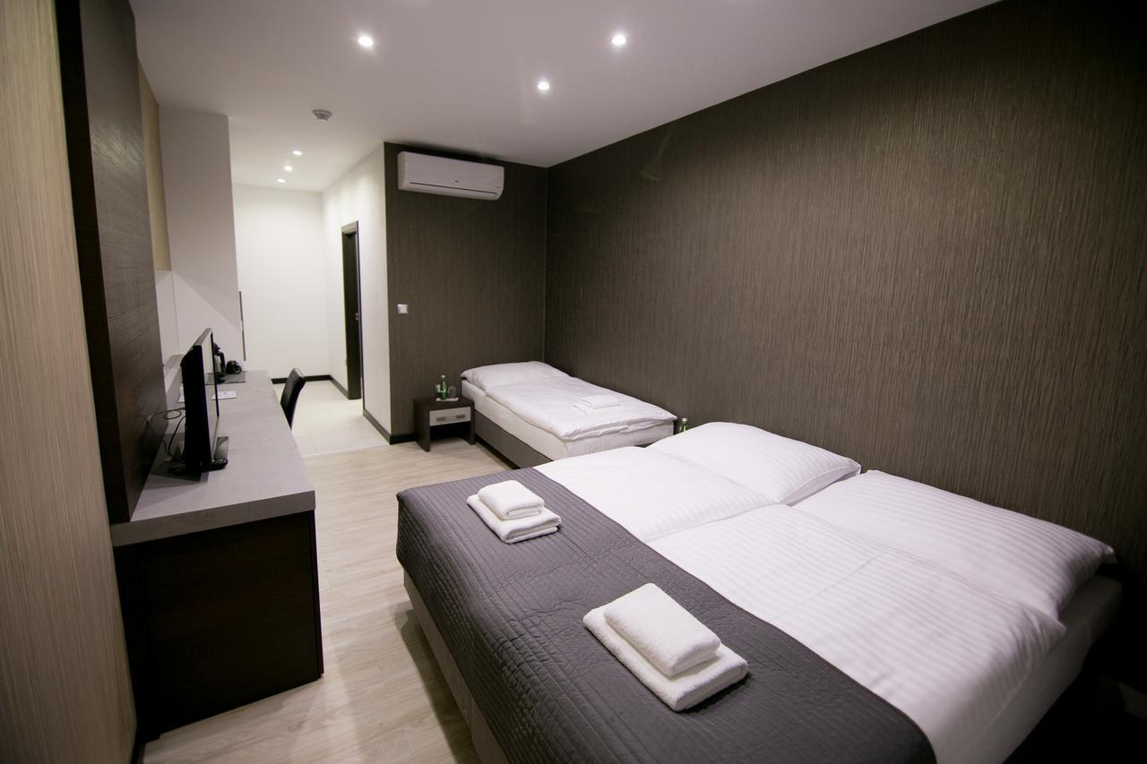 Hotel U Kostela Modrice Luaran gambar