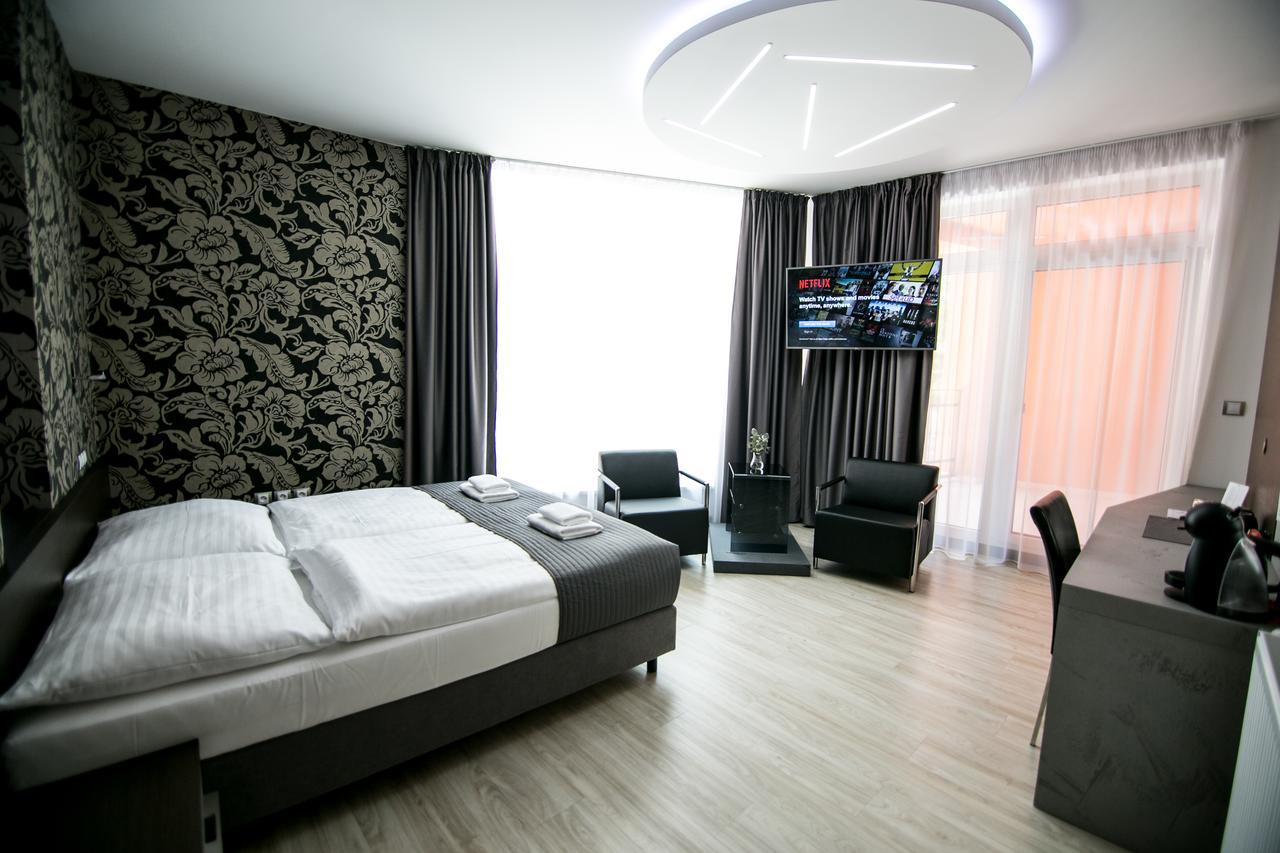 Hotel U Kostela Modrice Luaran gambar